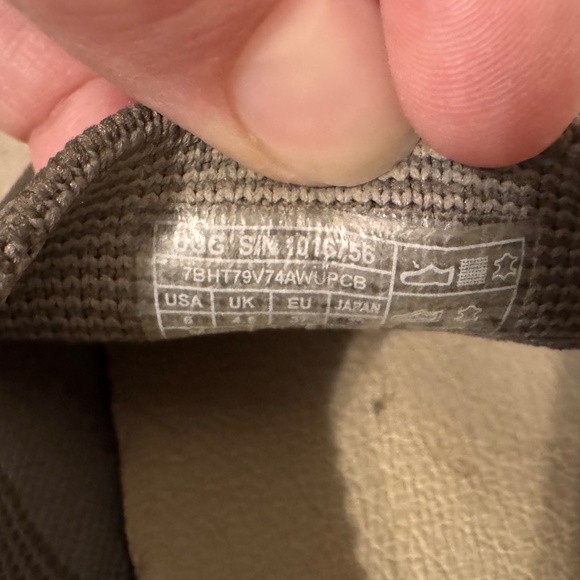 UGG Sammy Slip On Hyper Weave Casual Sneakers - Picture 2 of 4